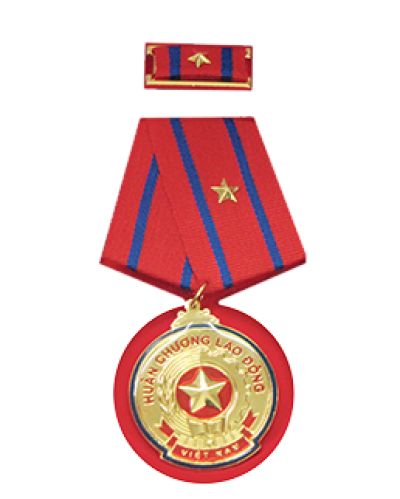Ông Bùi Pháp được trao tặng Huân chương lao động hạng Ba năm 2010